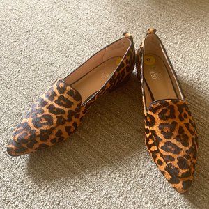 Franco Sarto Leopard Calf Hair Pointy Flats Loafers Size 9